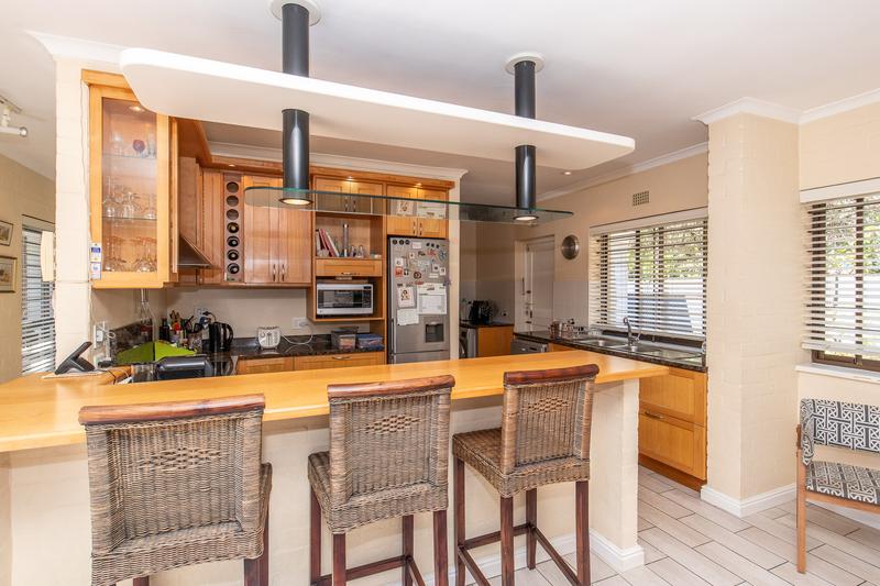 To Let 3 Bedroom Property for Rent in Constantia Western Cape